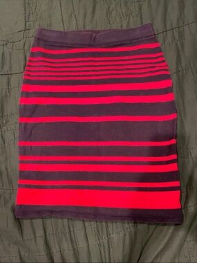 Old Navy Striped Pencil Skirt
